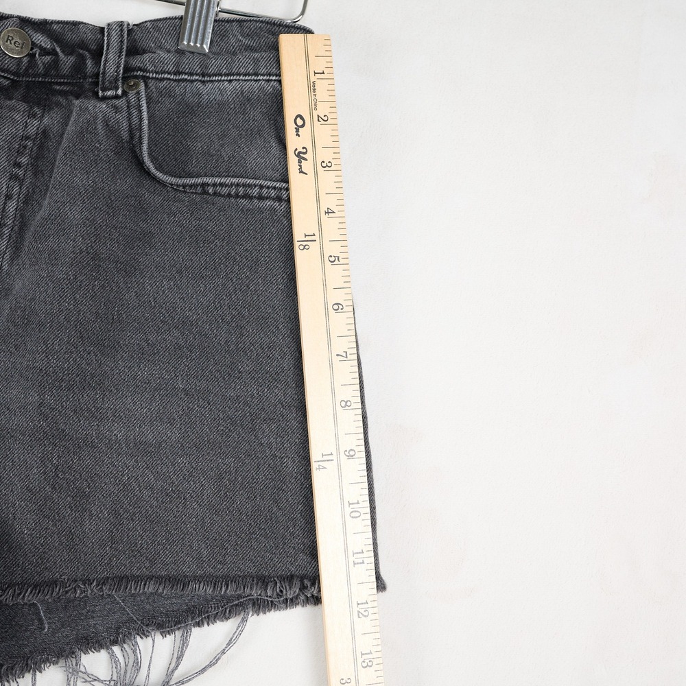 Reformation Seine High Rise Denim Shorts Black Wash Raw Hem Size 26 - Picture 5 of 10